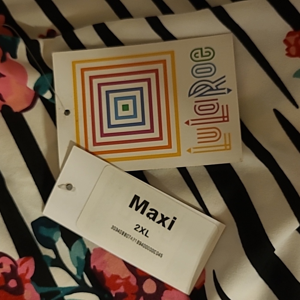 LuLaRoe size 2x  zebra print with pink flowers Maxi skirt - Picture 5 of 7